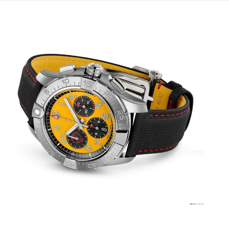 Breitling Avenger 16